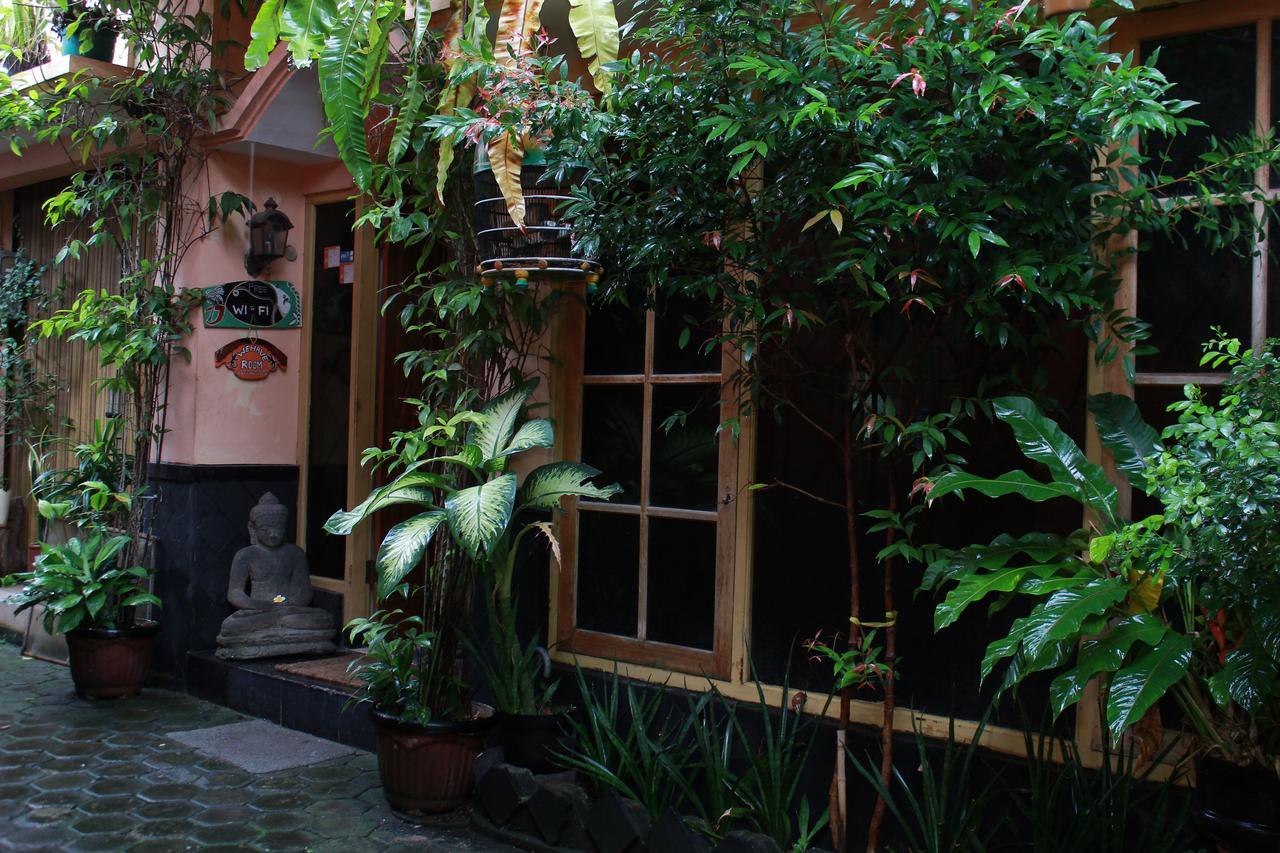 La Javanaise Home Stay Malioboro Yogyakarta Exterior photo