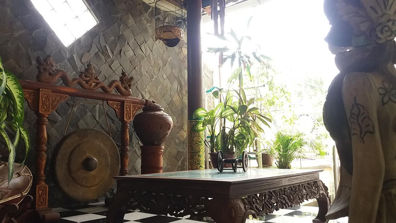 La Javanaise Home Stay Malioboro Yogyakarta Exterior photo