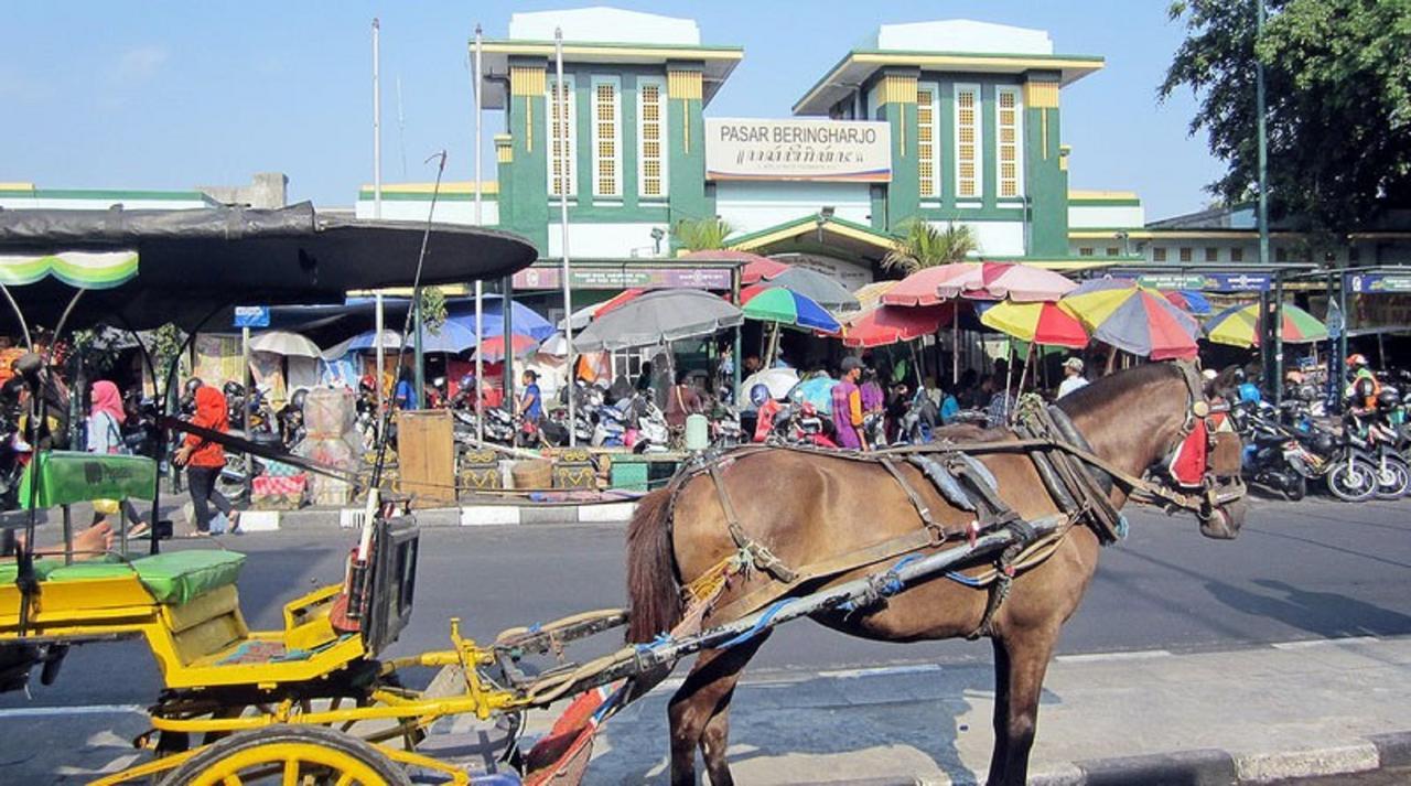 La Javanaise Home Stay Malioboro Yogyakarta Exterior photo