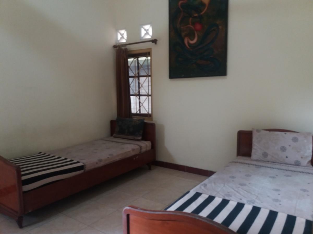 La Javanaise Home Stay Malioboro Yogyakarta Exterior photo