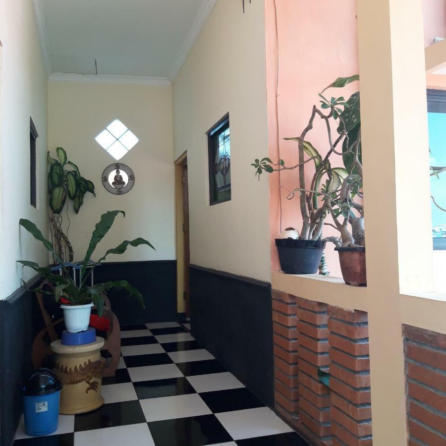 La Javanaise Home Stay Malioboro Yogyakarta Exterior photo