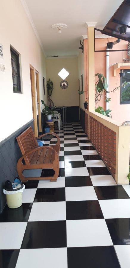 La Javanaise Home Stay Malioboro Yogyakarta Exterior photo